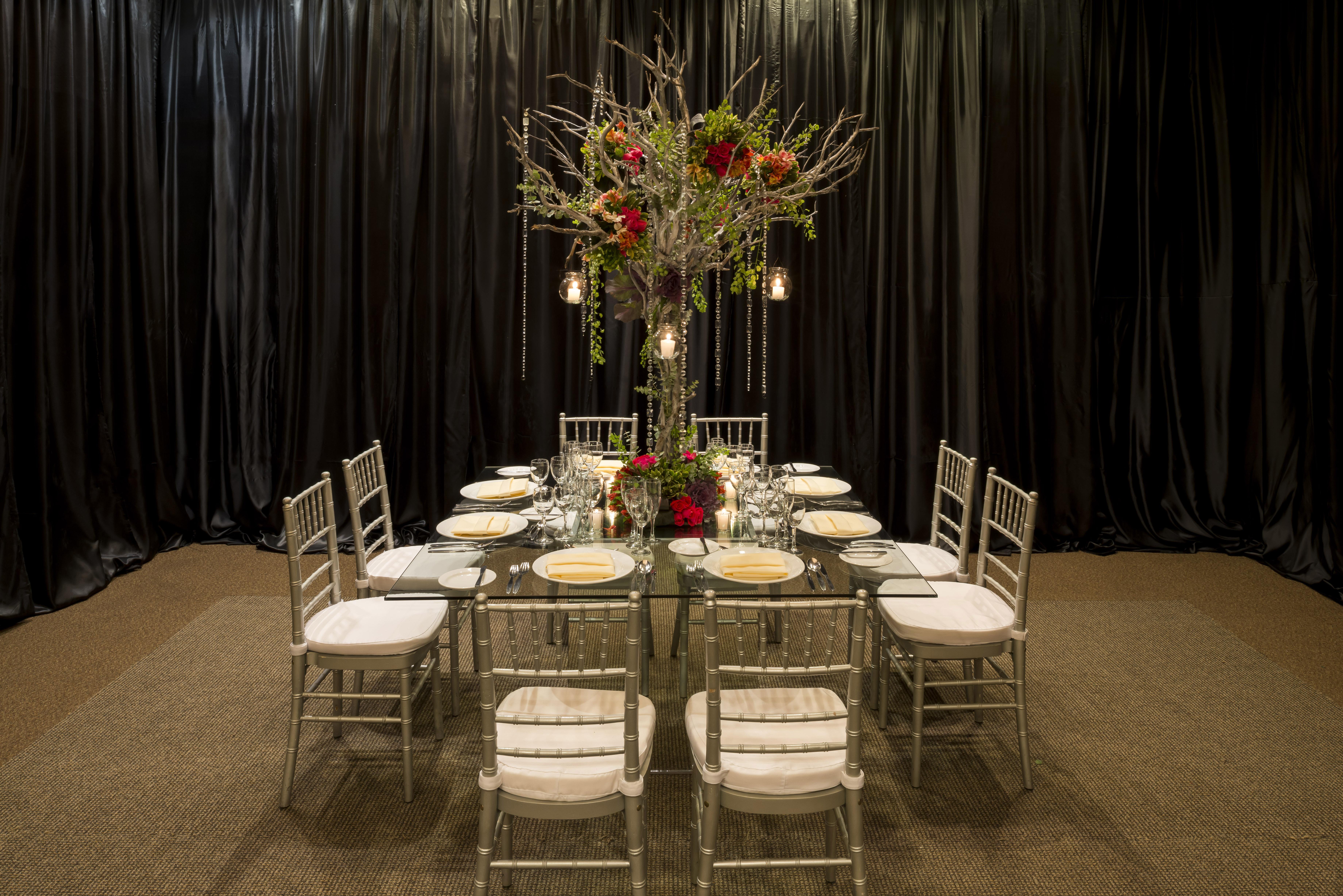Camino Real Santa Fe Hotel Mexico City Exterior photo A table set for a formal dinner