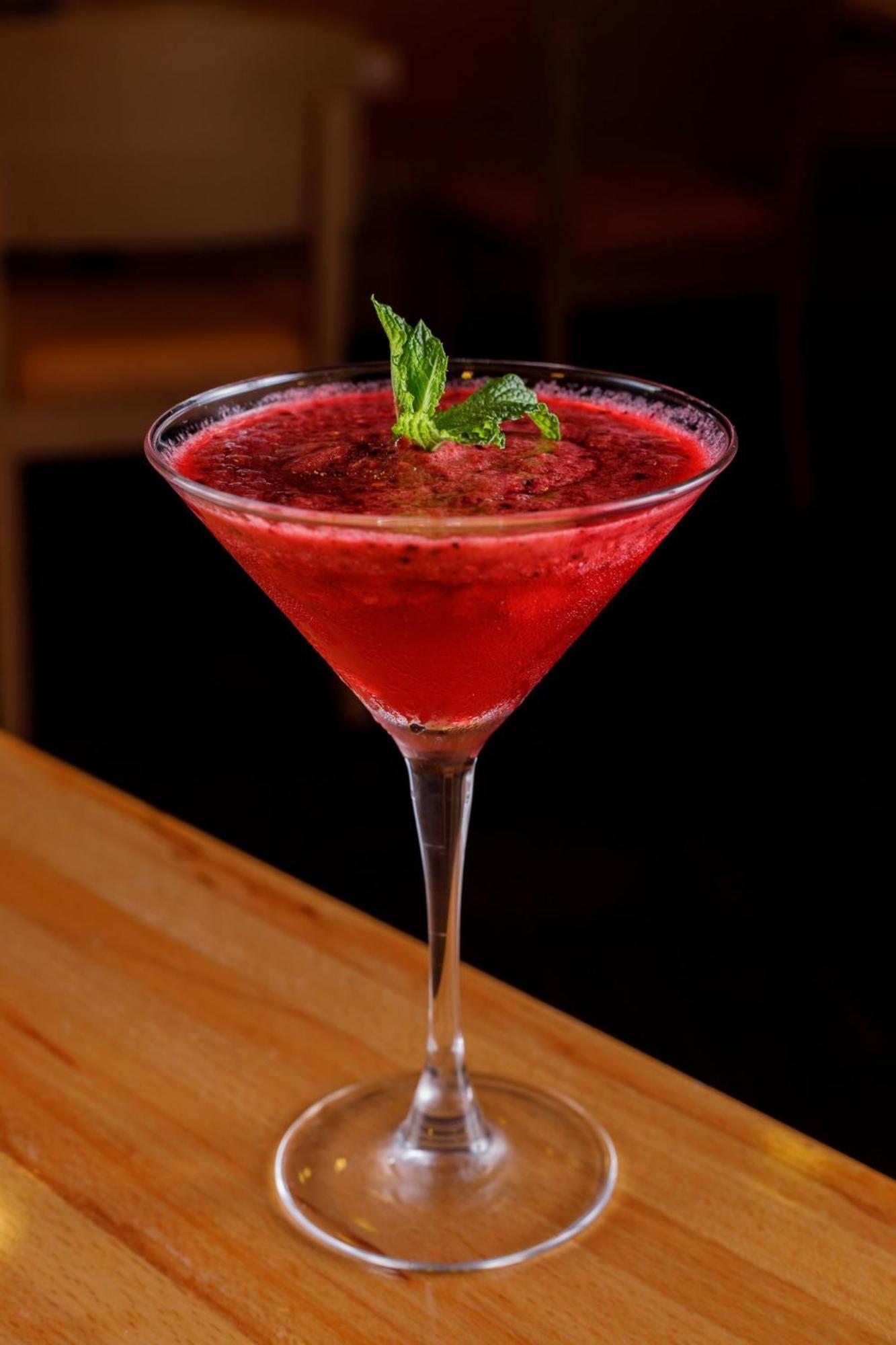 Camino Real Santa Fe Hotel Mexico City Exterior photo A cosmopolitan garnished with a sprig of mint